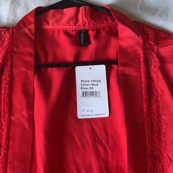 Red Silk Robe - Picture 2 of 2